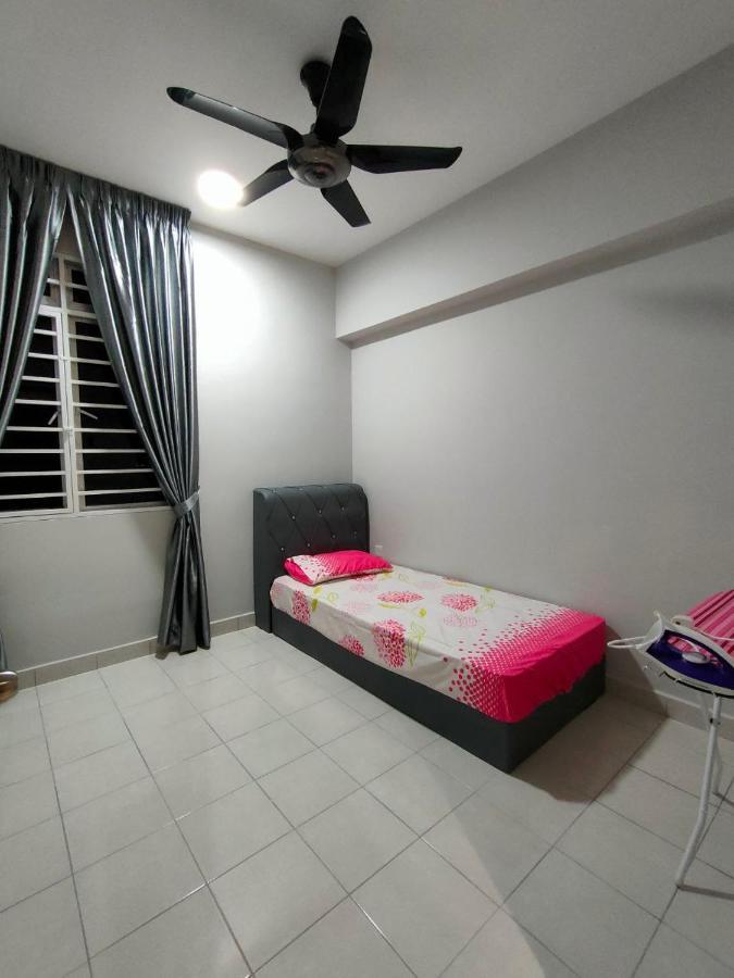 Pangsapuri Homestay Putrajaya (Zurinn's Homestay) *
