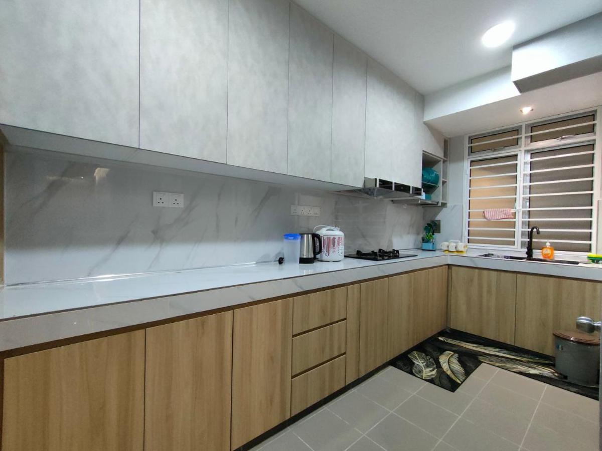 Homestay Putrajaya (Zurinn's Homestay) *